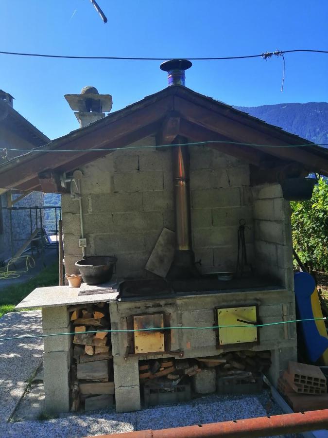 Casa Vacanze La Ca Del Cunfec ソンドリオ エクステリア 写真